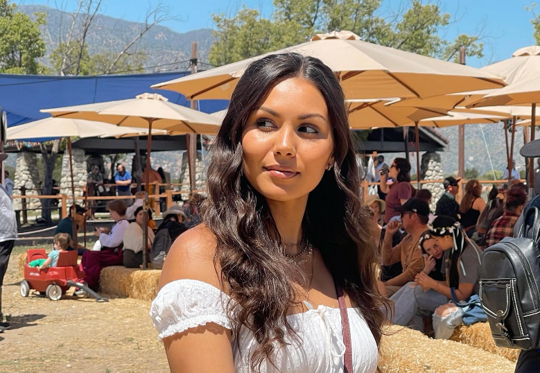 Olivia Olson Biography, Age, Height, Boyfriend, Family, Income, Net Worth