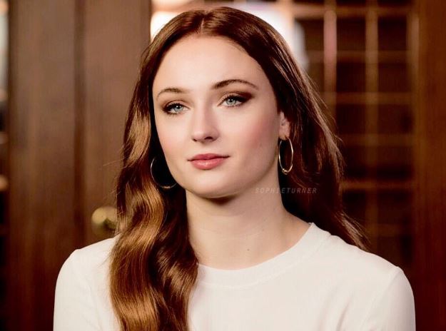 Sophie Turner Biography, Age, Height, Boyfriend, Income, Net worth, Family